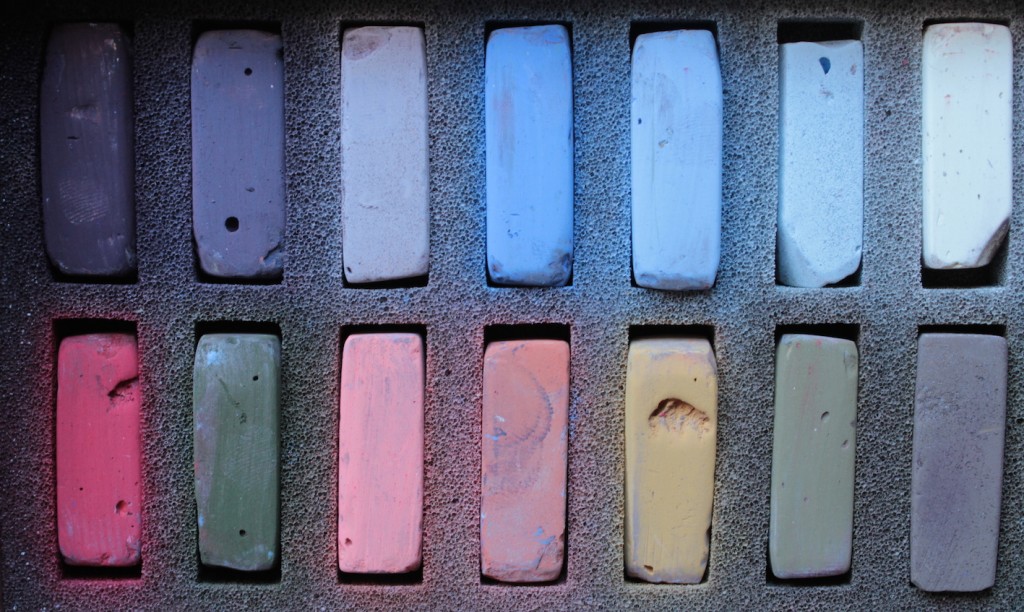 Limited Palette: Terry Ludwig's Best Loved Basics Set of 14 pastels
